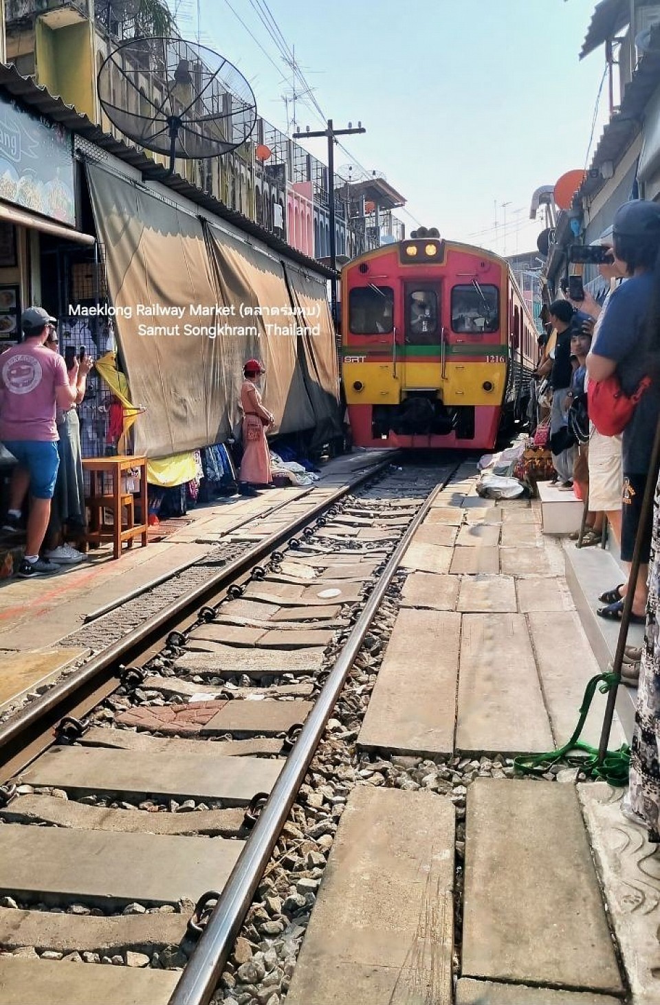 Maeklong Railway Market