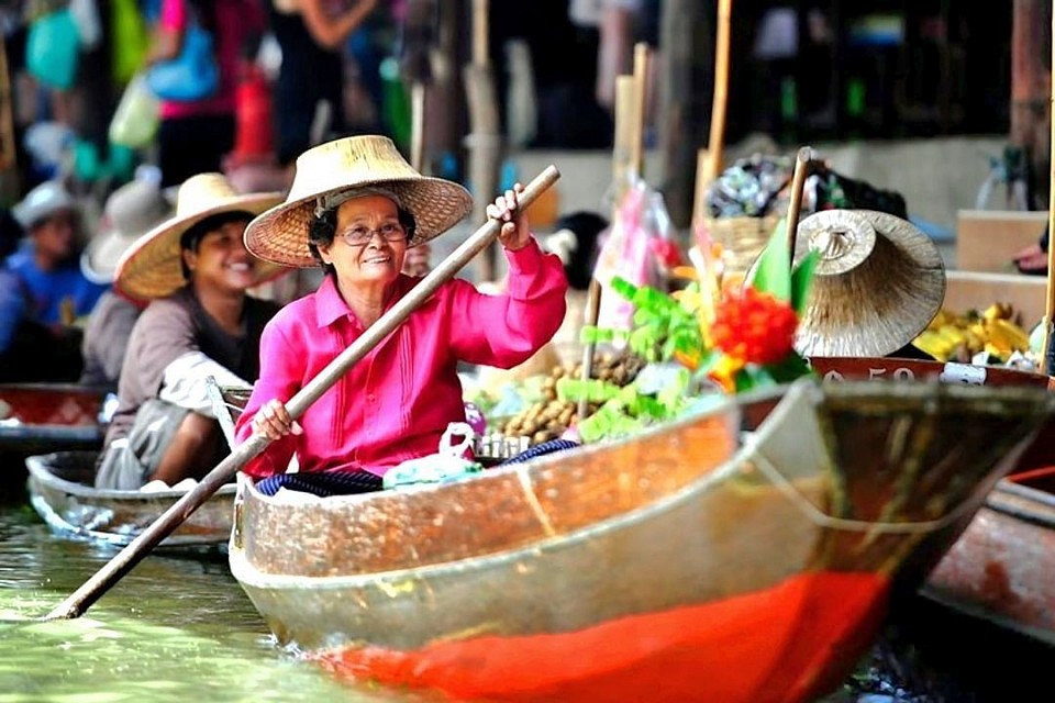 Floating Market